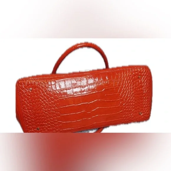 Kate Spade Red/Orange Knightsbridge Constance Shoulder Bag Comes with/care card.
